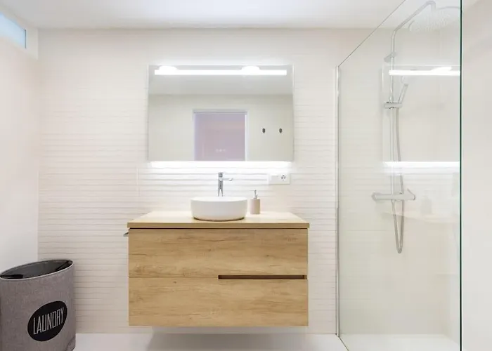 Dialez Holidays - Rebecca *