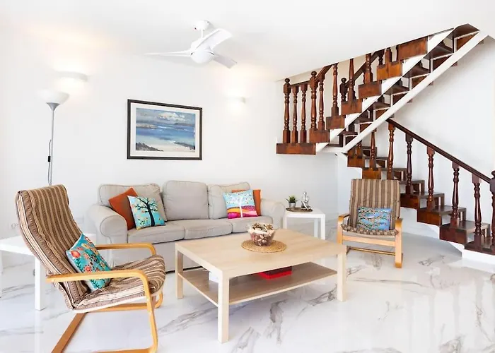 Dialez Holidays - Rebecca