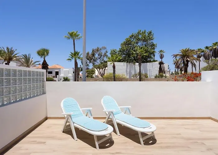 Dialez Holidays - Rebecca 펜션