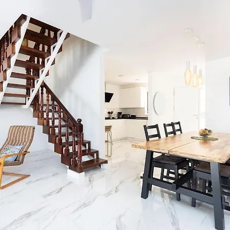 Dialez Holidays - Rebecca * Playa de las Américas