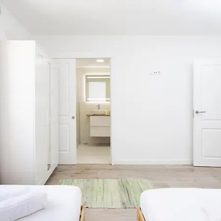 Dialez Holidays - Rebecca Feriehus *