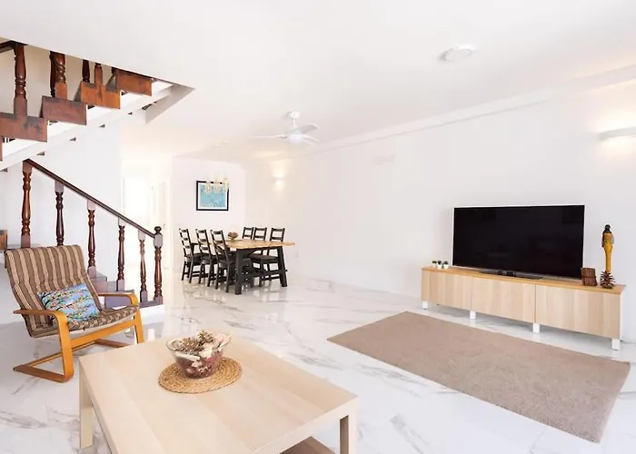 Dialez Holidays - Rebecca * Playa de las Américas