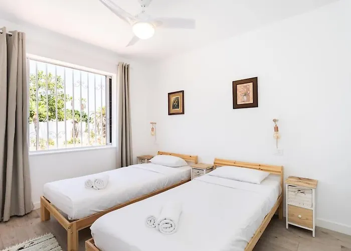 Dialez Holidays - Rebecca