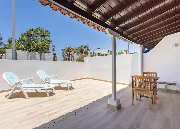 Nyaraló Dialez Holidays - Rebecca *