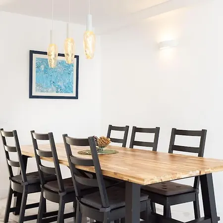 Dialez Holidays - Rebecca Дом отдыха