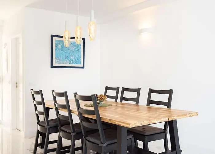 Dialez Holidays - Rebecca Дом отдыха